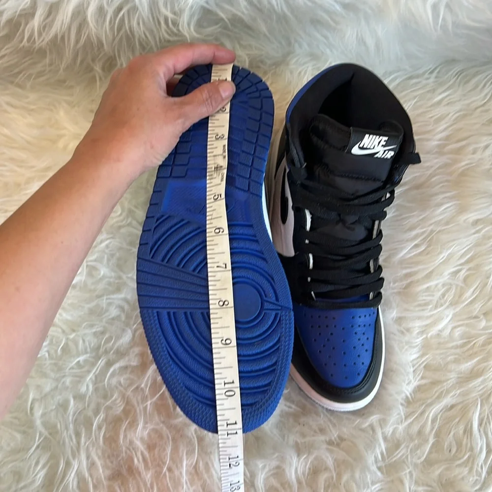 Nike Men’s Air Jordan 1 Retro High OG 'Royal Toe'  High-Top Sneakers Size 7.5 US - Picture 10 of 17
